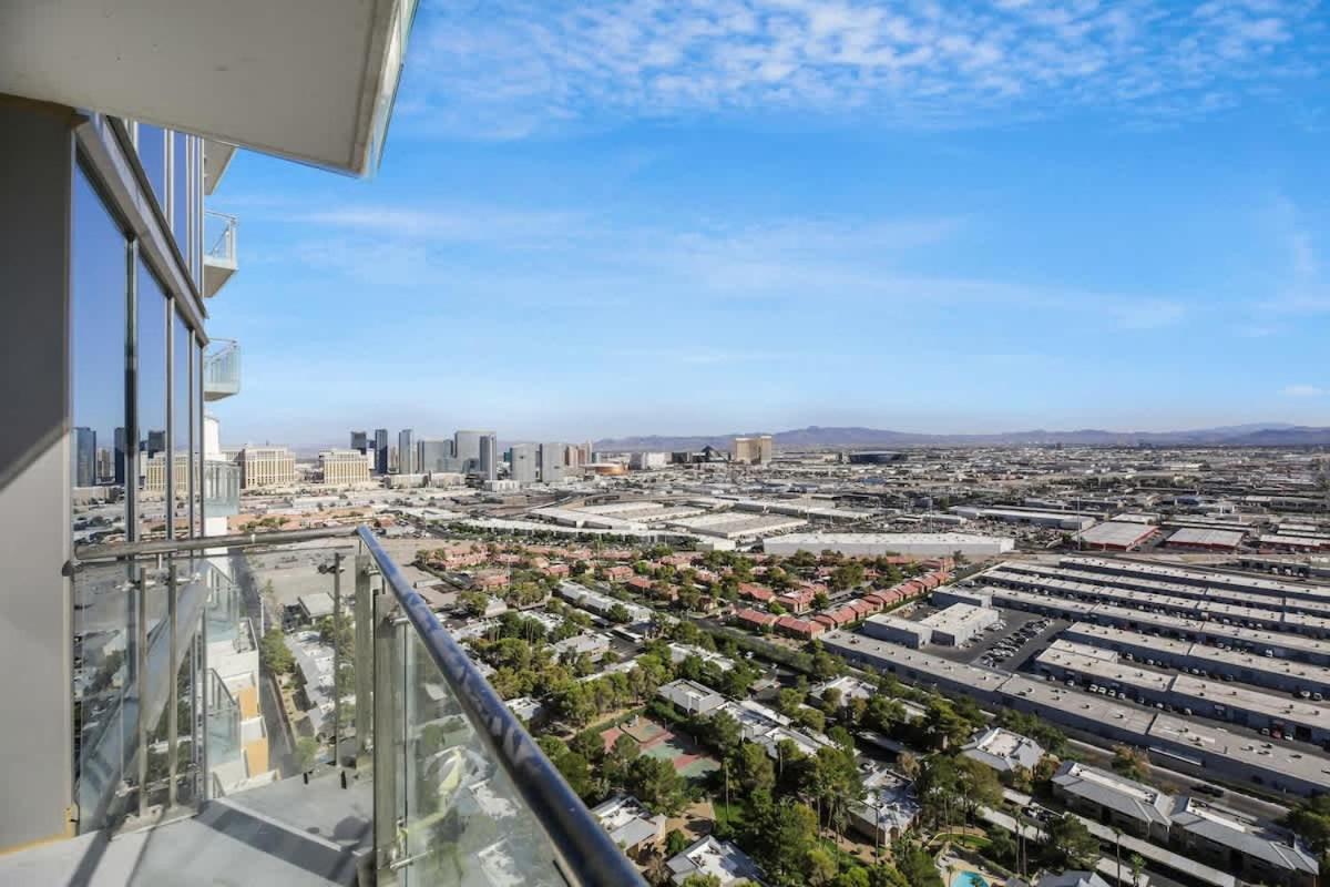 1 Bedroom Luxury On 35 Floor With Amazing Strip Views Apartment *