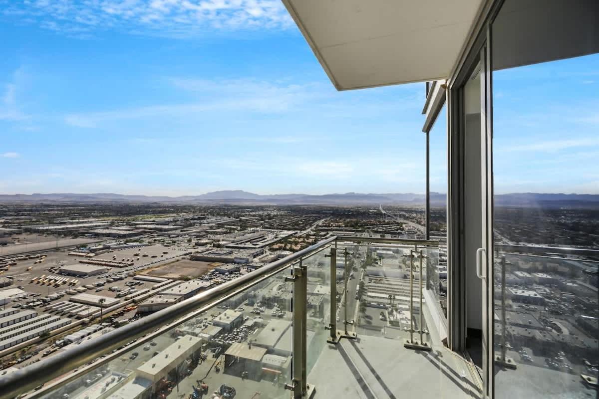 1 Bedroom Luxury On 35 Floor With Amazing Strip Views Apartment Las Vegas
