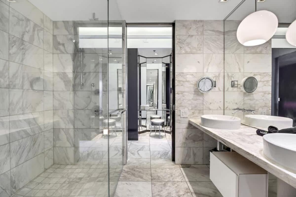 1 Bedroom Luxury On 35 Floor With Amazing Strip Views Apartment *