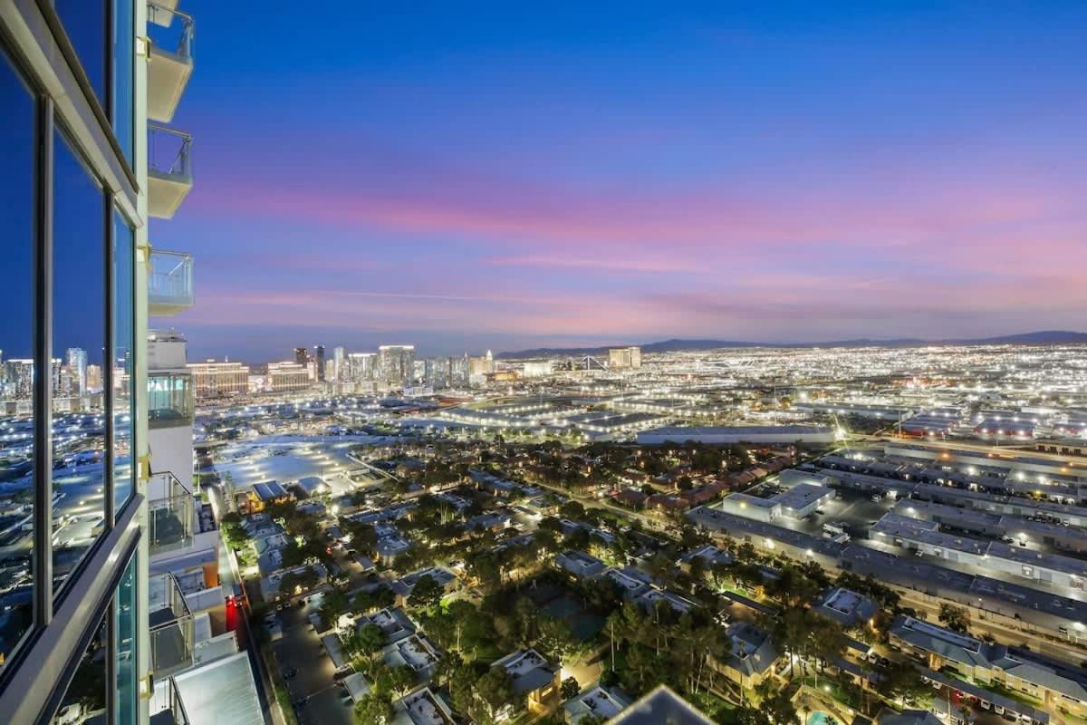 1 Bedroom Luxury On 35 Floor With Amazing Strip Views Apartment Las Vegas