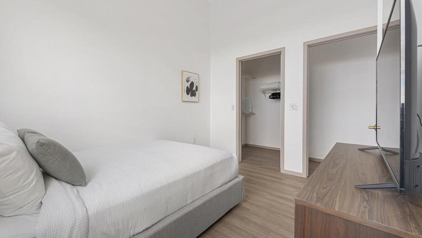 Apartment Landing At Vestra At Uncommons - In Spring Valley *
