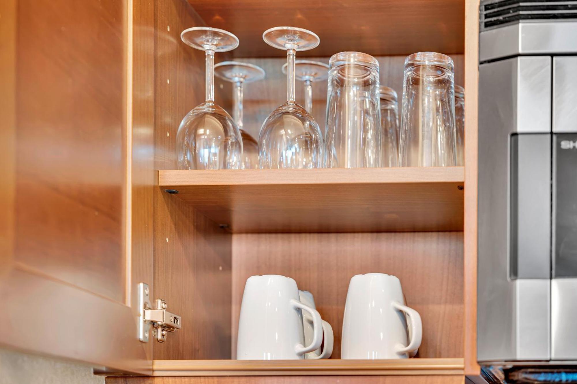 Kintsugi Retreat-condo-stripview-no Fee Hotel