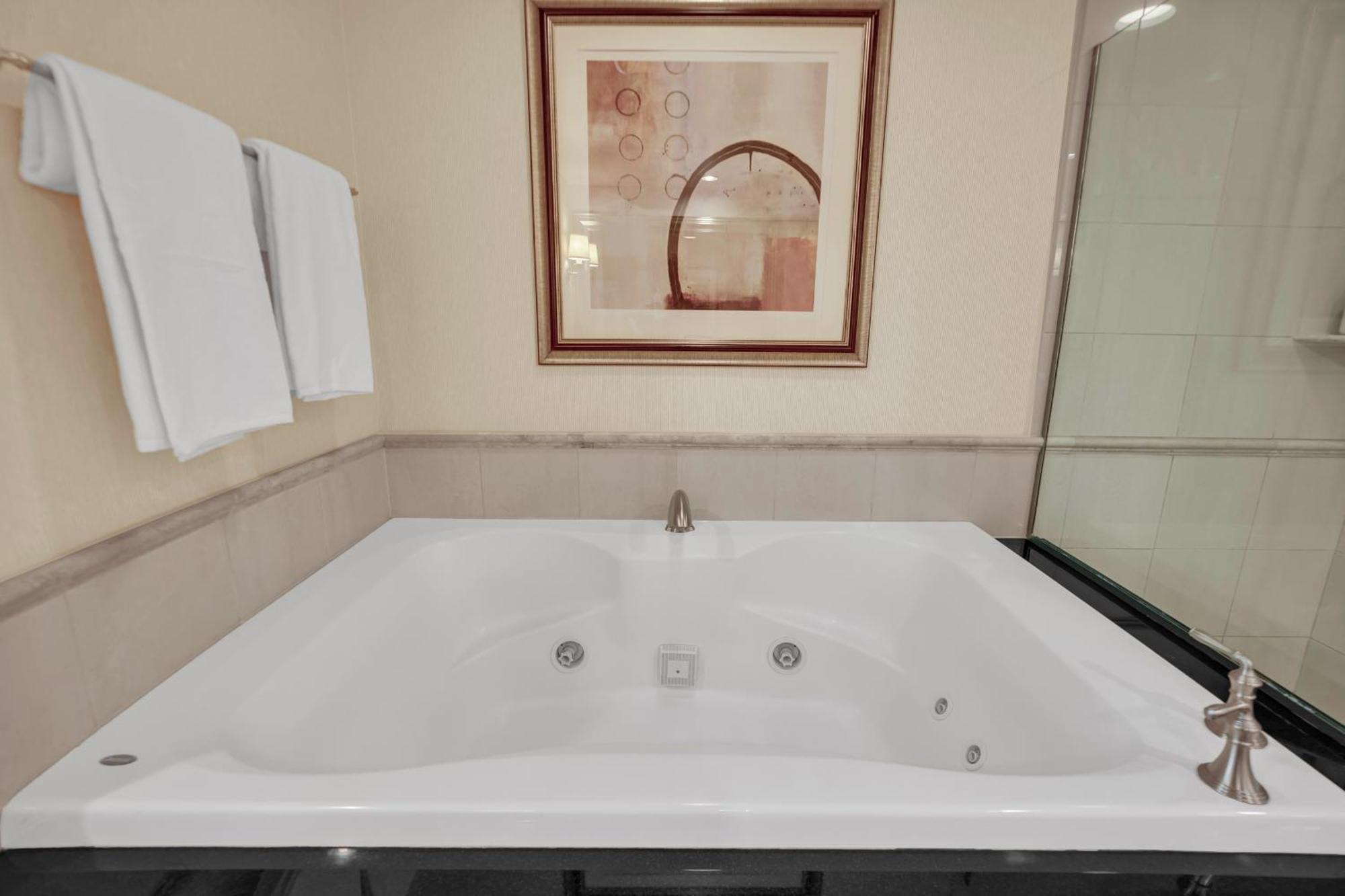 Kintsugi Retreat-condo-stripview-no Fee Las Vegas