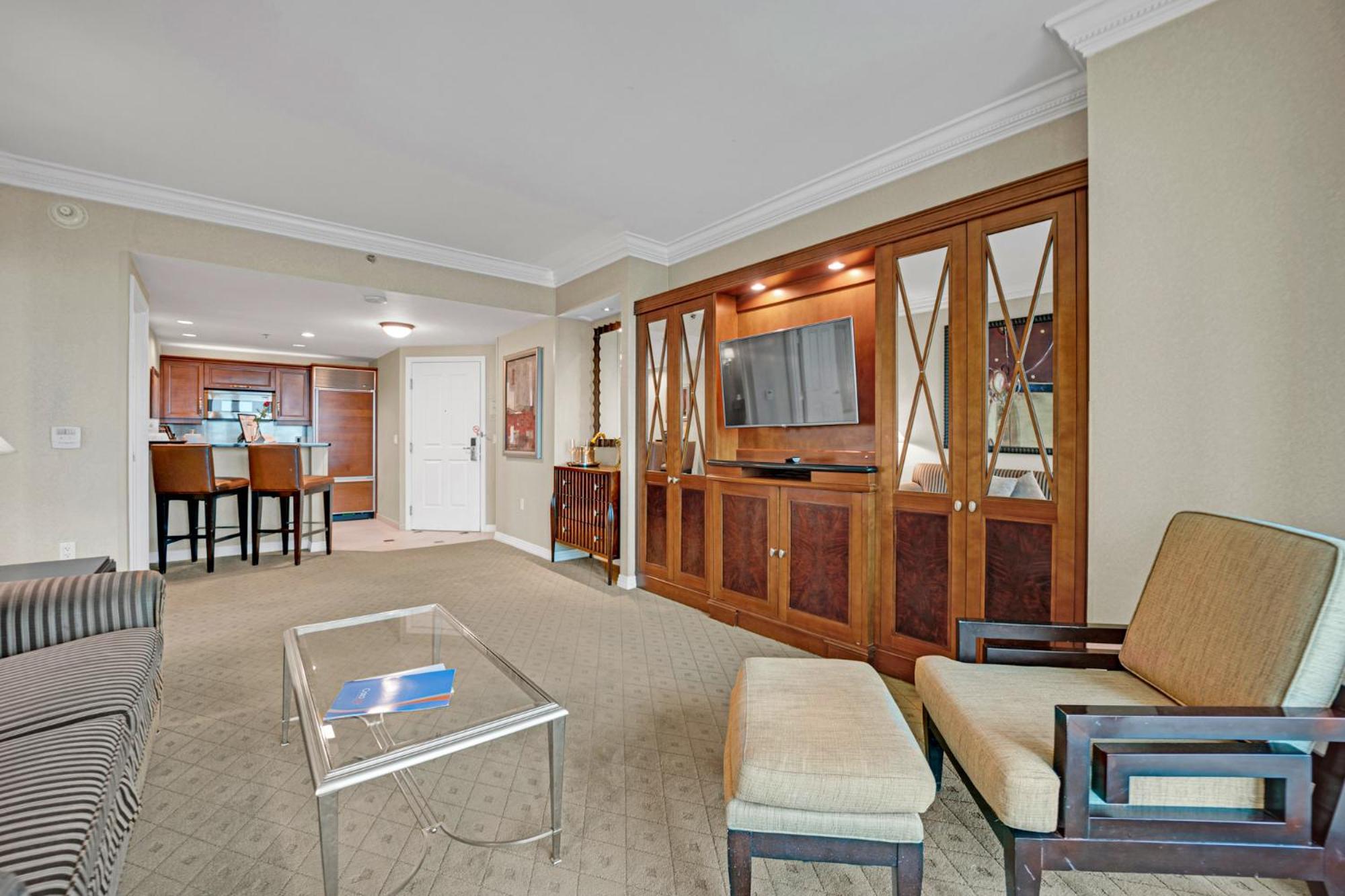 Kintsugi Retreat-condo-stripview-no Fee Hotel Las Vegas