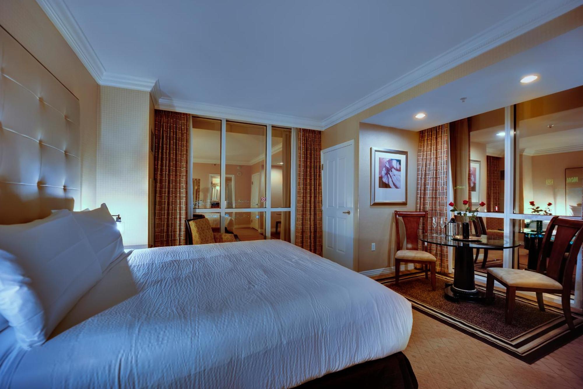 Kintsugi Retreat-condo-stripview-no Fee * Las Vegas