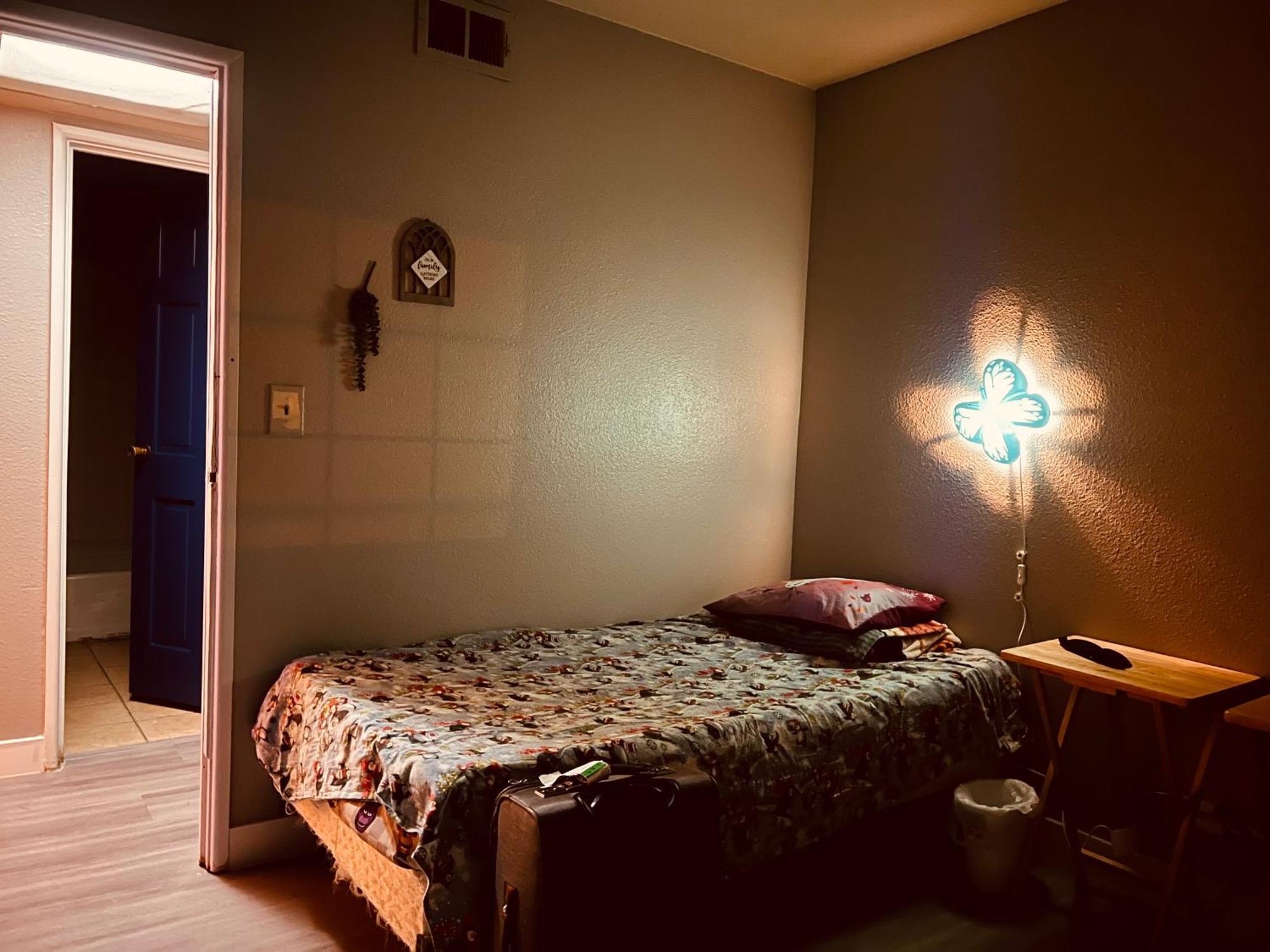 Homestay Vegas Simple Bed Share