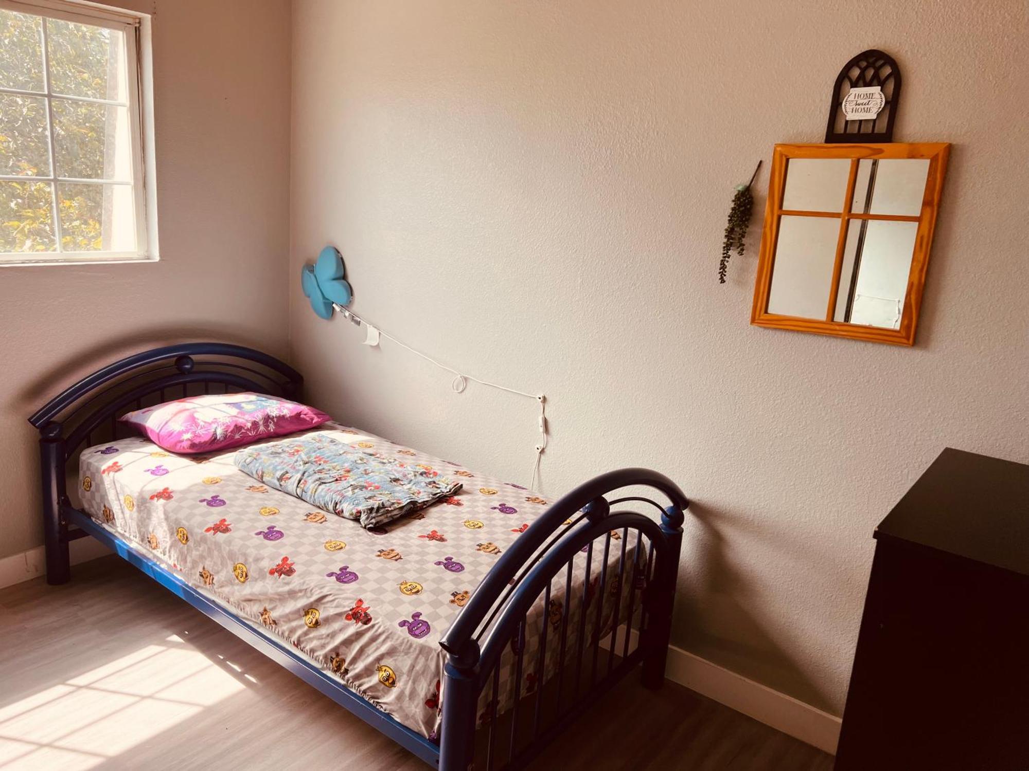 Homestay Vegas Simple Bed Share