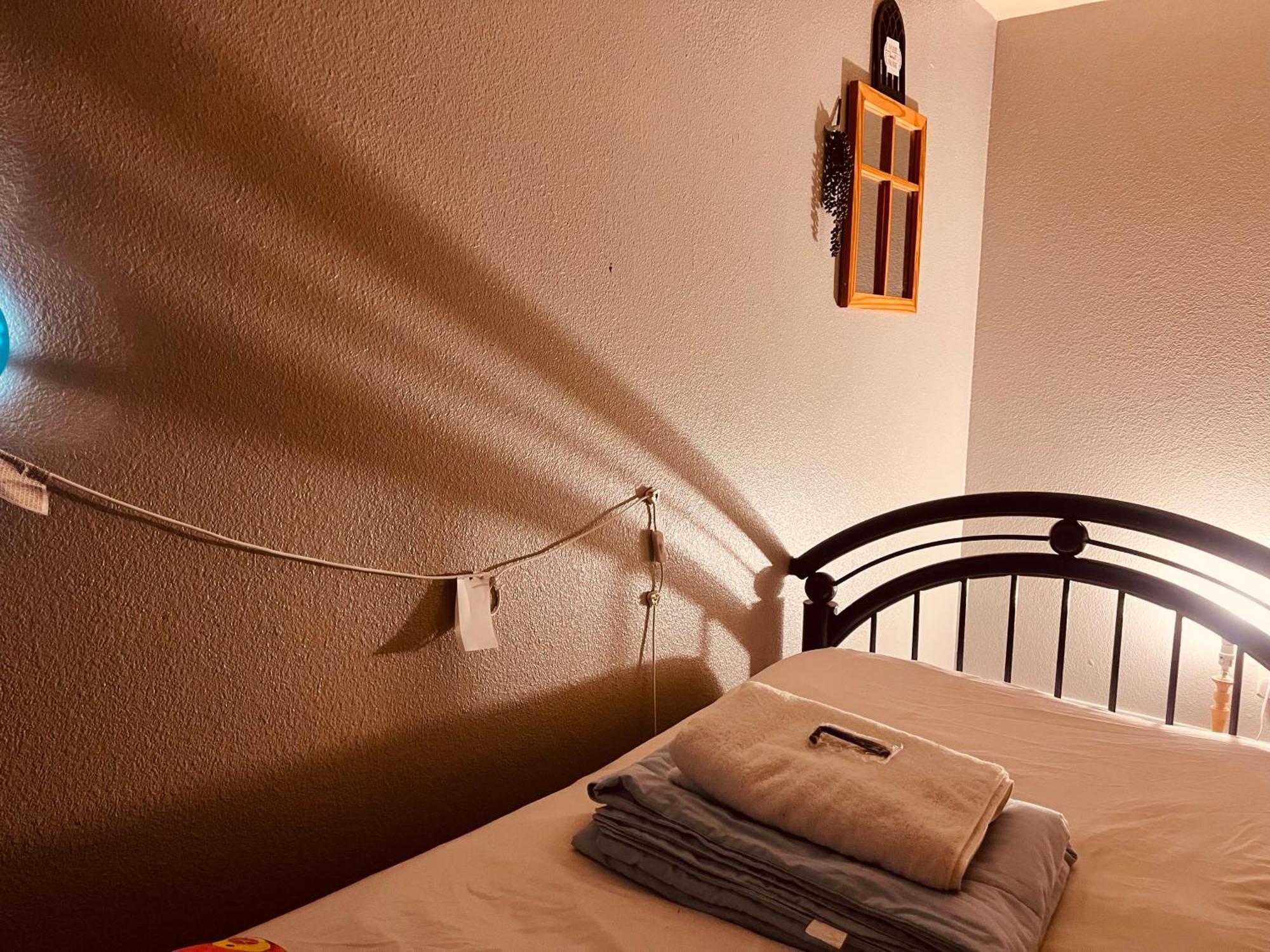 Homestay Vegas Simple Bed Share *