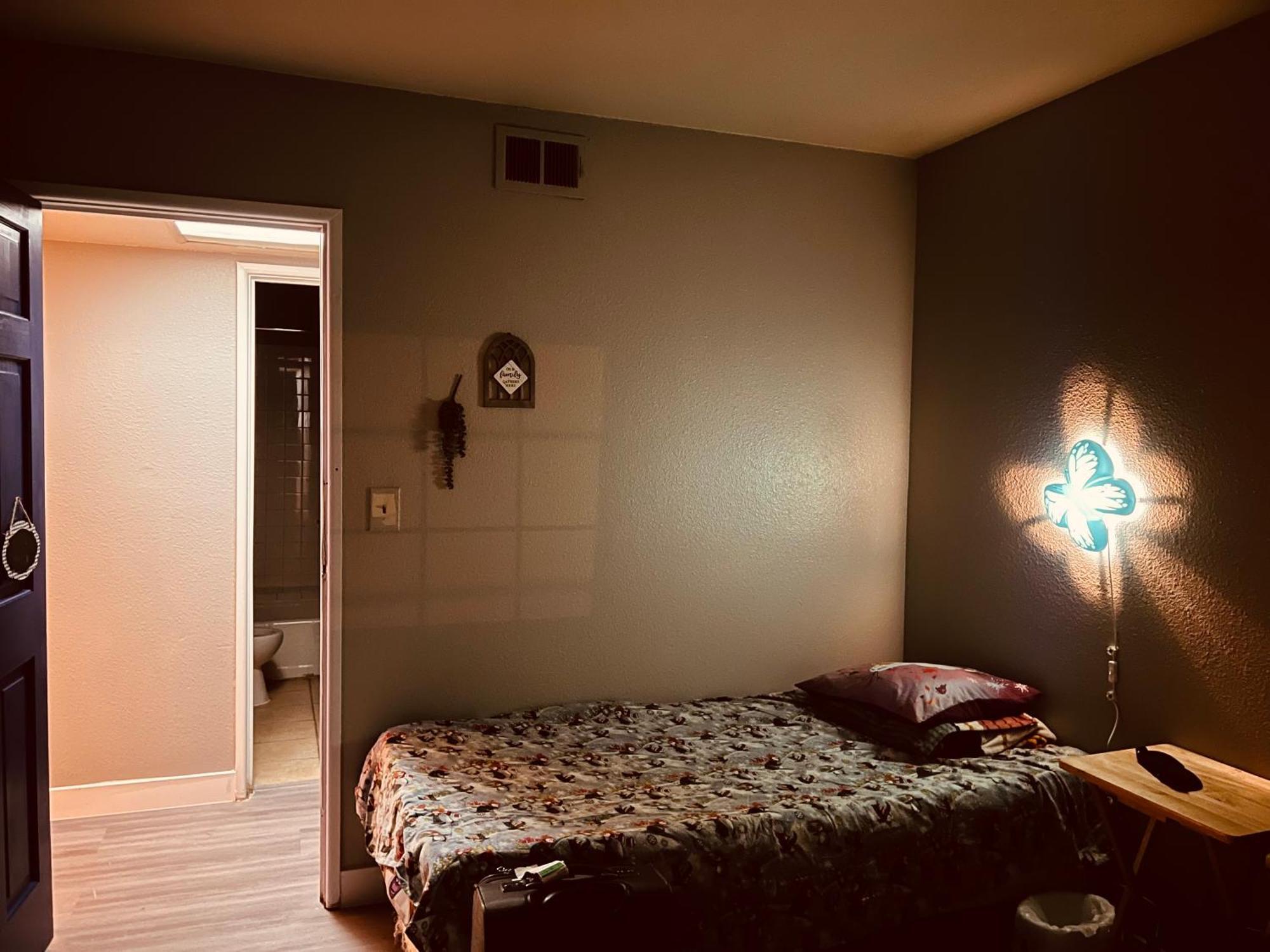 Homestay Vegas Simple Bed Share *