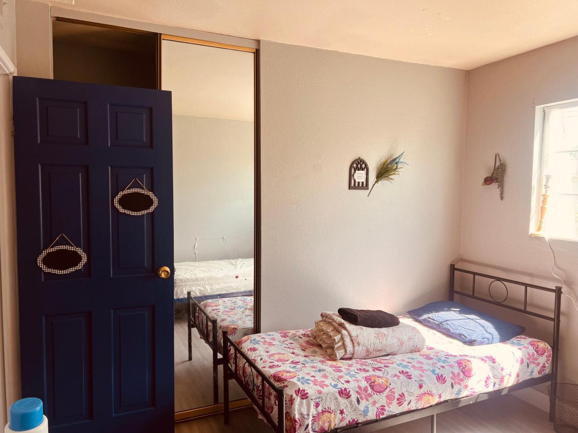 Homestay Vegas Simple Bed Share Las Vegas