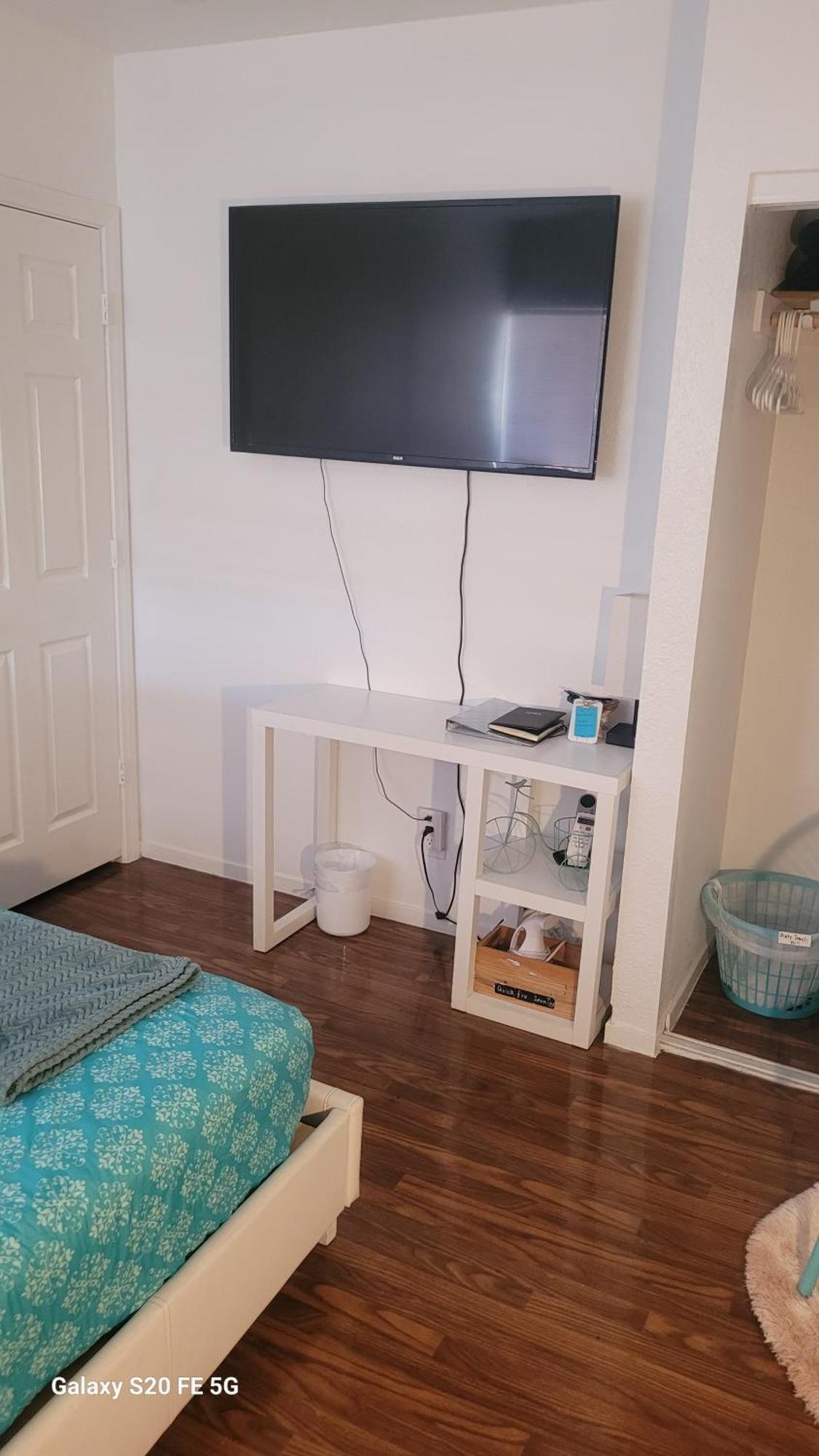2 Bedroom Cozy Near The Strip * Las Vegas