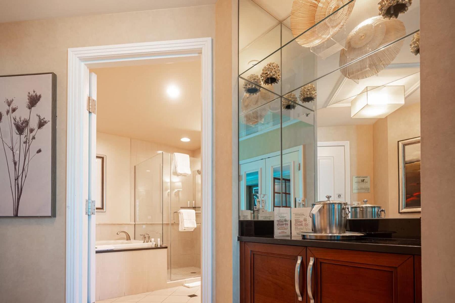 No Fee Strip View + Free Valet+ Pool