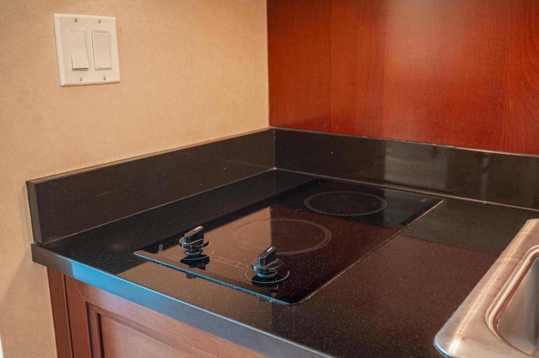 No Fee Strip View + Free Valet+ Pool Las Vegas