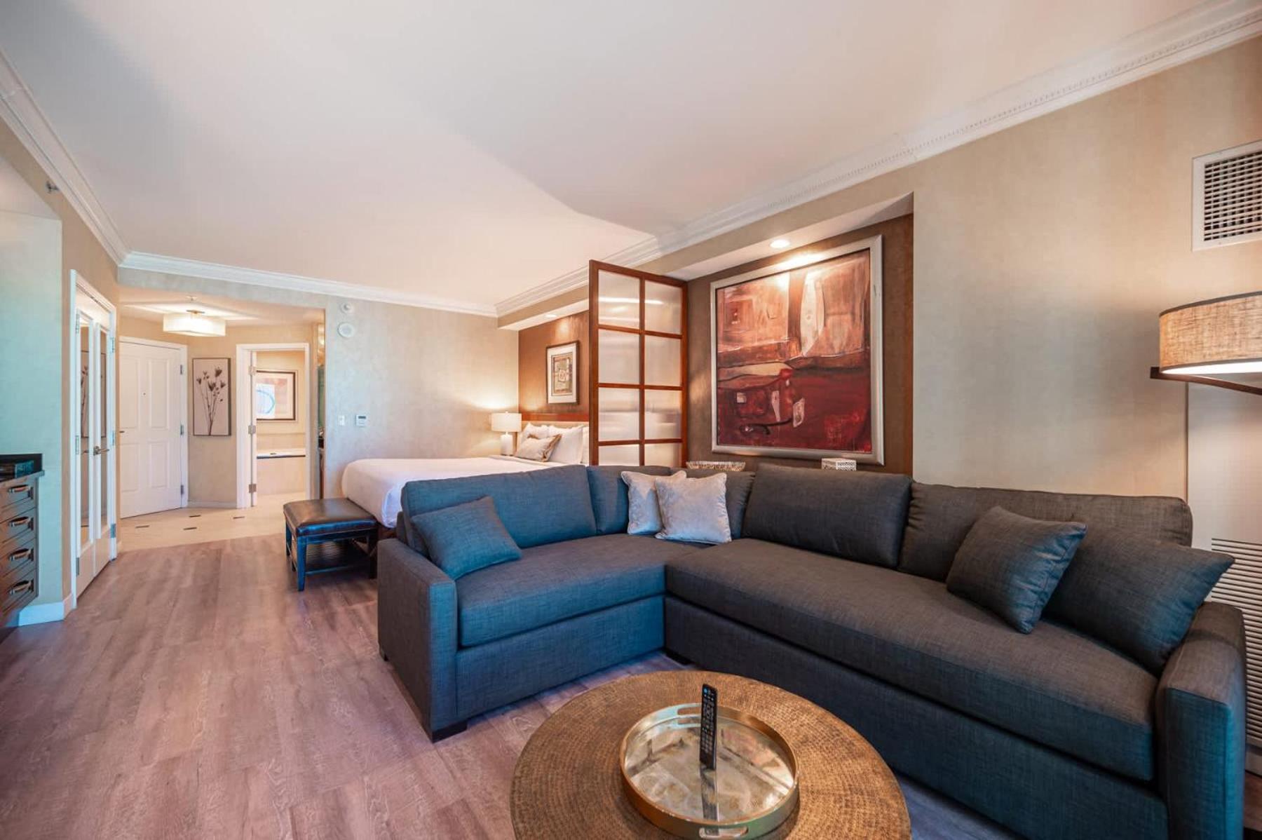 No Fee Strip View + Free Valet+ Pool *