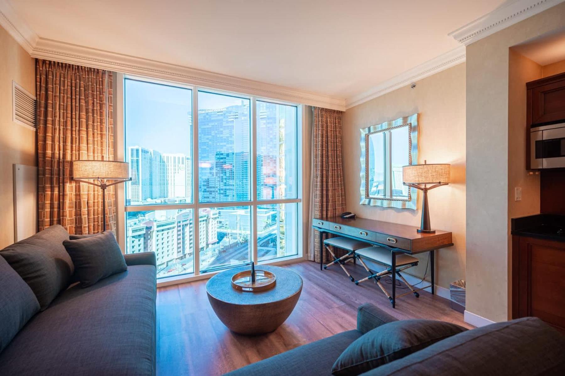 No Fee Strip View + Free Valet+ Pool Holiday home Las Vegas