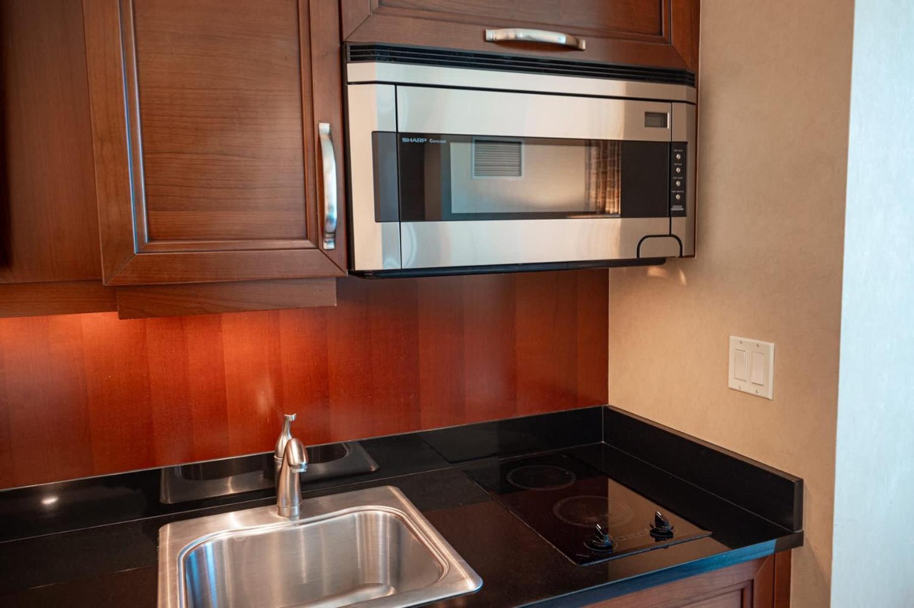 No Fee Strip View Suite+ Free Valet + Pool Holiday home