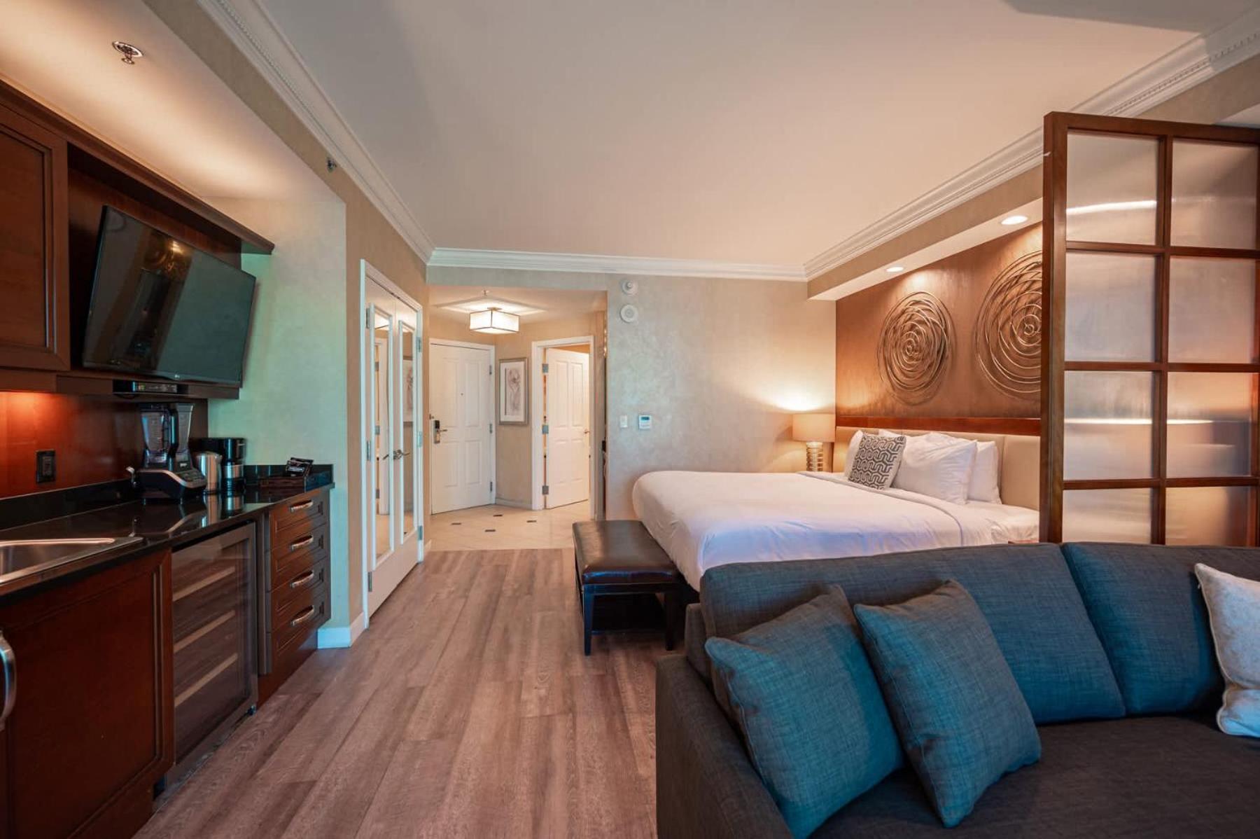 No Fee Strip View Balcony+ Valet Parking Holiday home Las Vegas