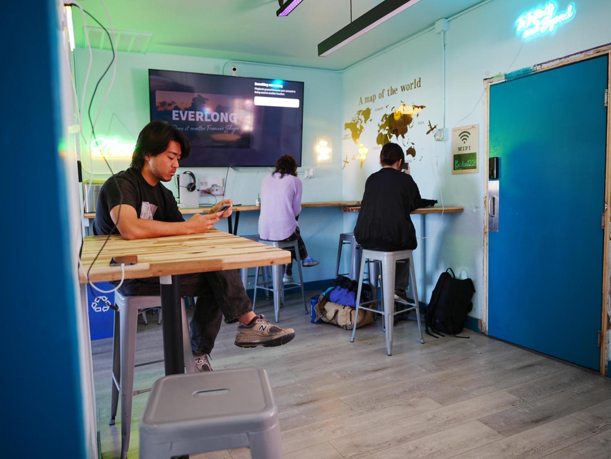 Sin Hostel