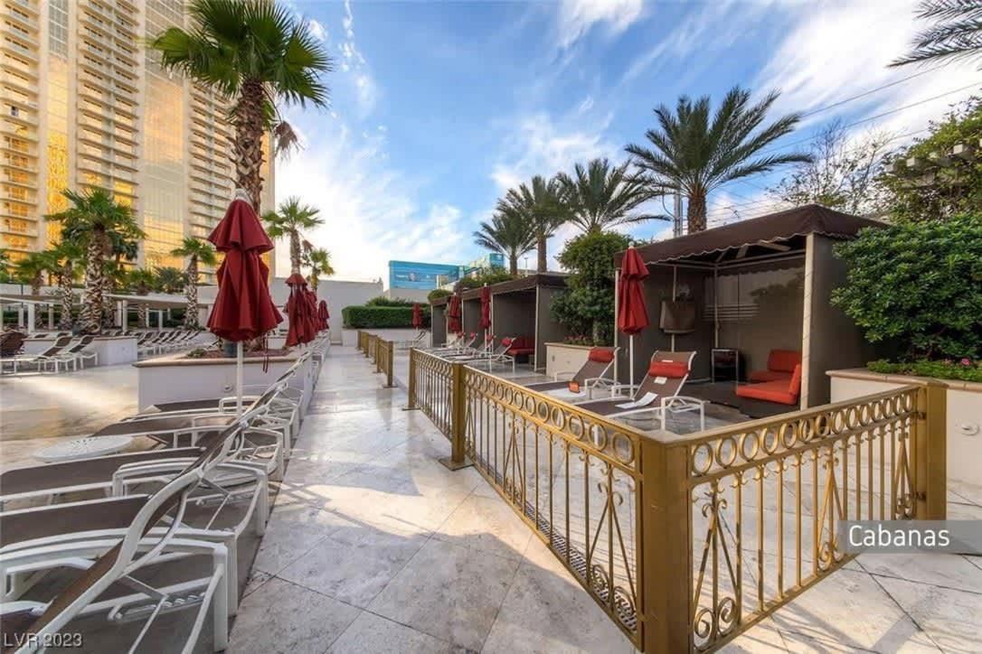Apartment Stunning 1br Strip Views W Balcony 17701 Las Vegas