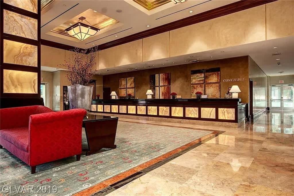 Apartment Stunning 1br Strip Views W Balcony 17701 *