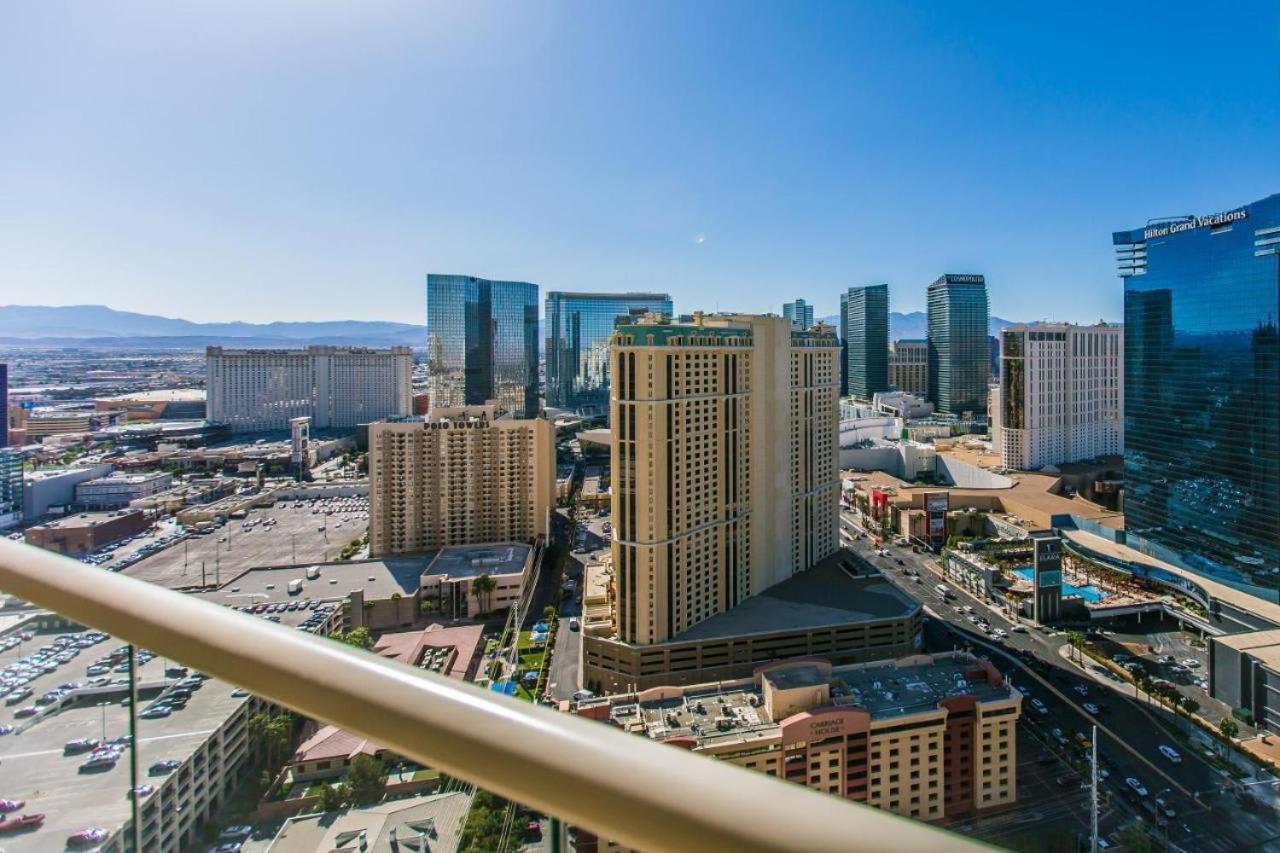 Stunning 1br Strip Views W Balcony 17701