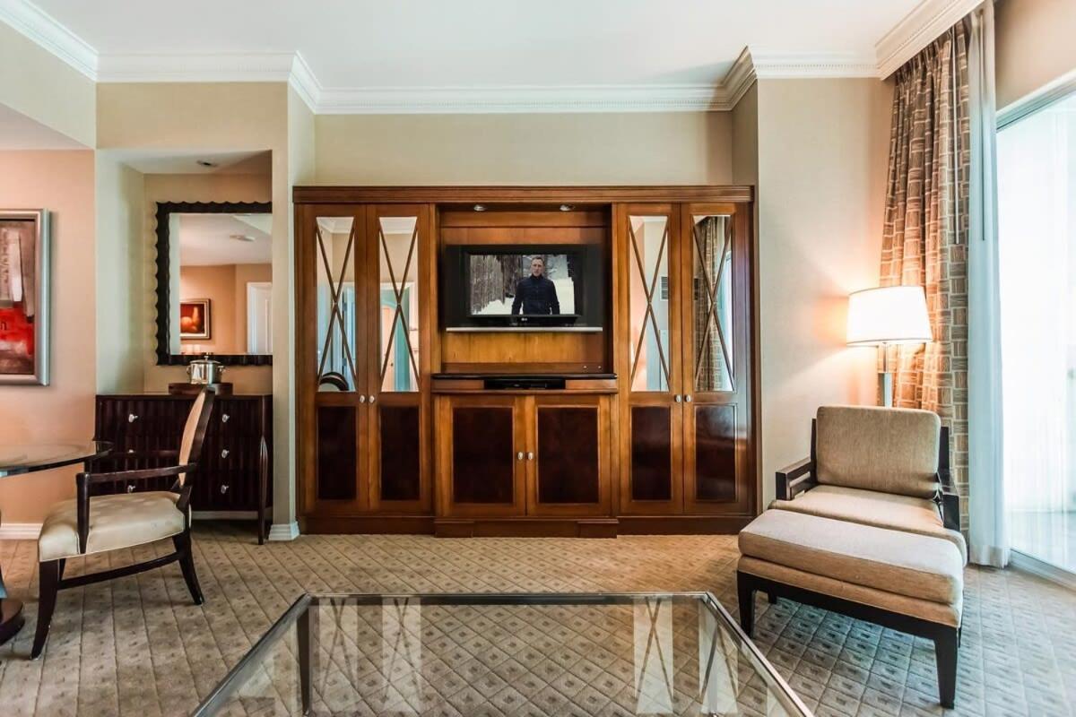 Apartment Stunning 1br Strip Views W Balcony 17701 Las Vegas