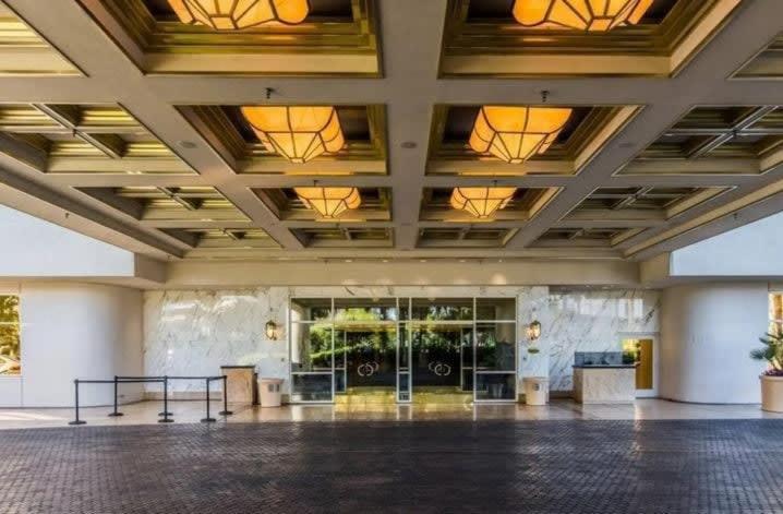 Stunning 1br Strip Views W Balcony 17701 Las Vegas