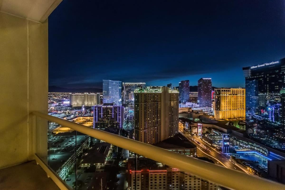 Stunning 1br Strip Views W Balcony 17701 Apartment Las Vegas