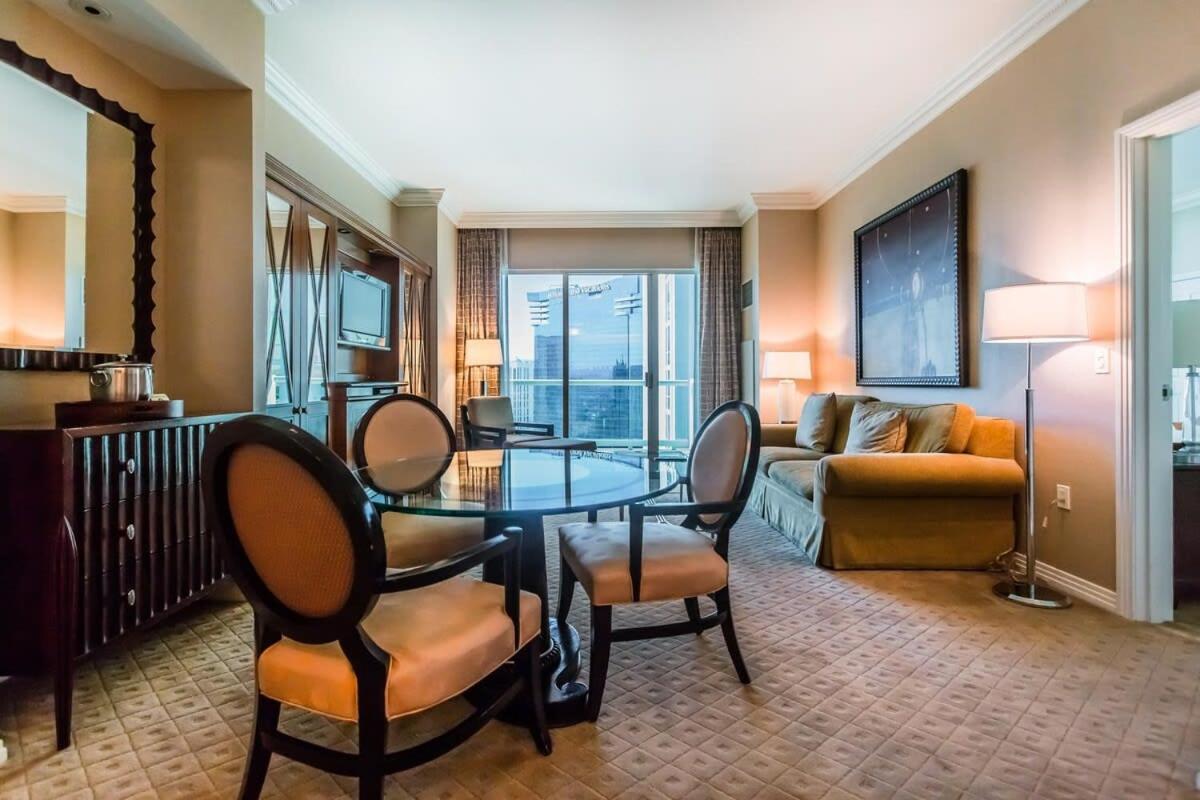 Stunning 1br Strip Views W Balcony 17701 Las Vegas