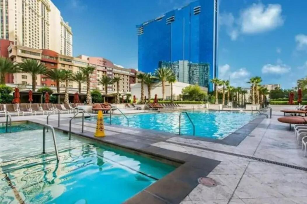 Beautiful Strip View W Balcony 02807 Apartment Las Vegas