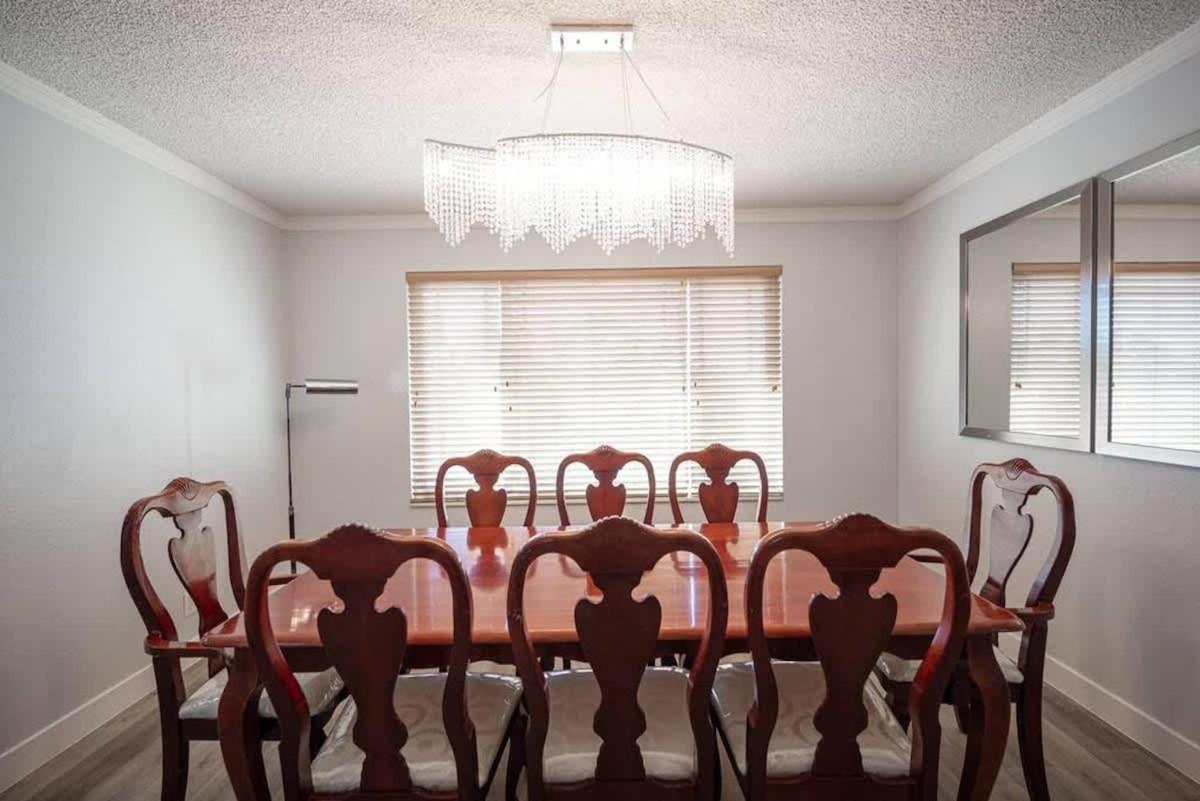 Vibrant Vegas Getaway W Pool Close To The Strip