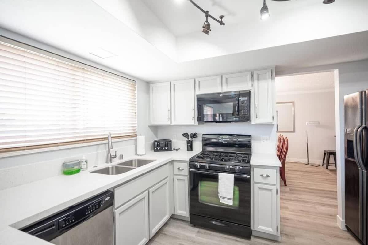 Holiday home Vibrant Vegas Getaway W Pool Close To The Strip *