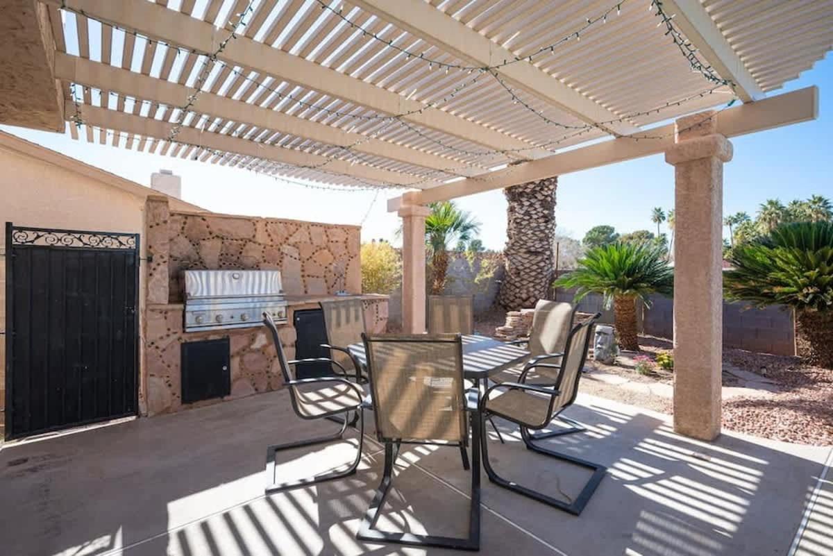 Vibrant Vegas Getaway W Pool Close To The Strip Holiday home *