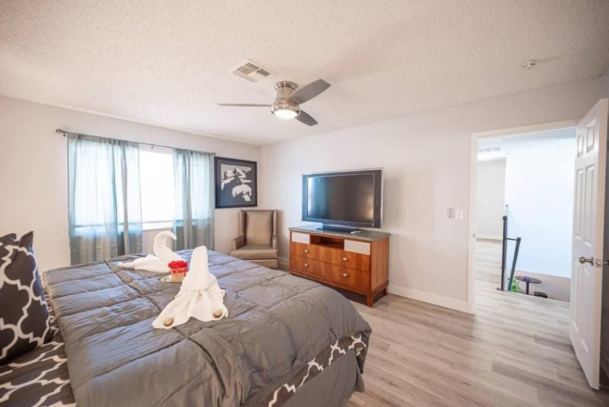 Holiday home Vibrant Vegas Getaway W Pool Close To The Strip Las Vegas