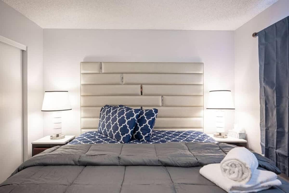 Vibrant Vegas Getaway W Pool Close To The Strip