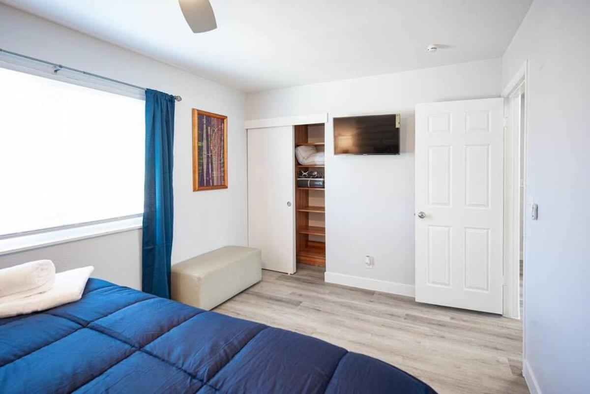 Vibrant Vegas Getaway W Pool Close To The Strip