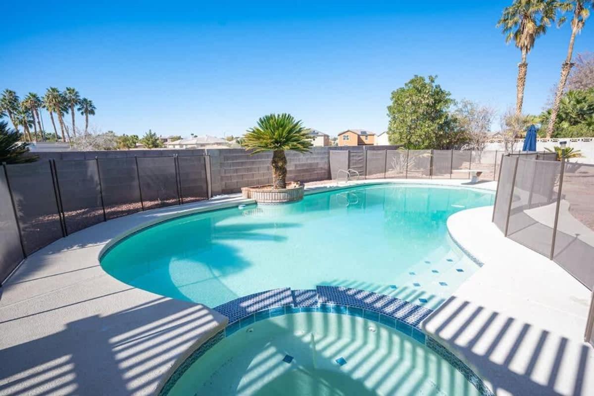 Vibrant Vegas Getaway W Pool Close To The Strip