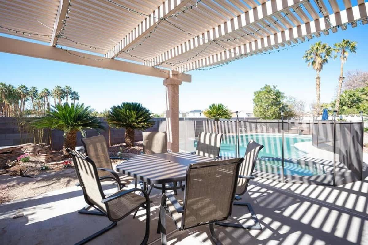 Vibrant Vegas Getaway W Pool Close To The Strip * Las Vegas