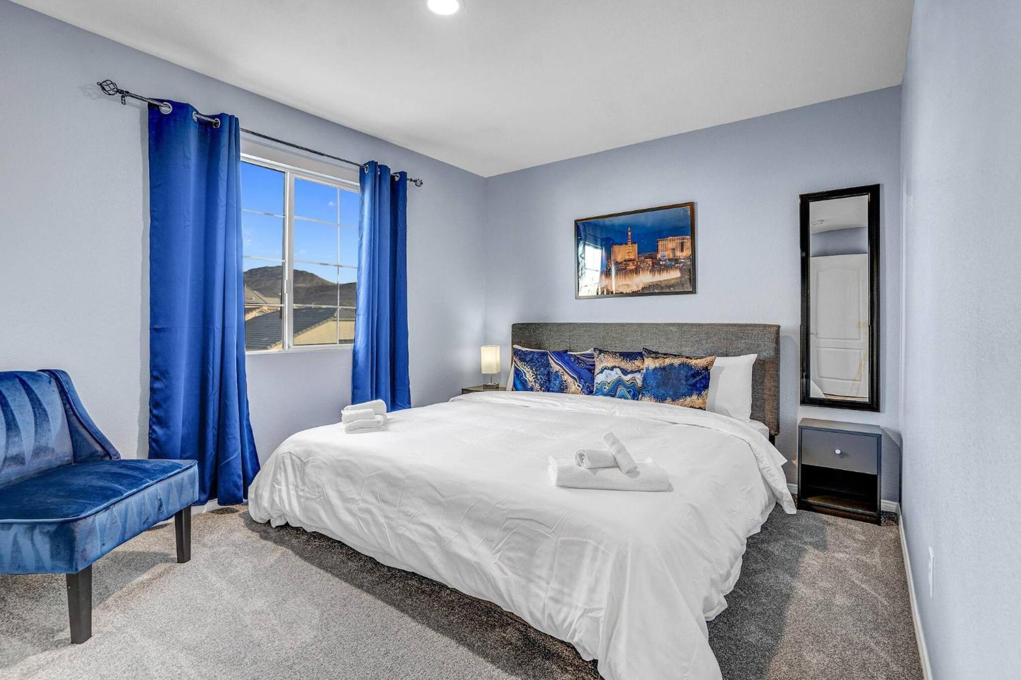 Blue Haven | King Bed | Relaxing Las Vegas
