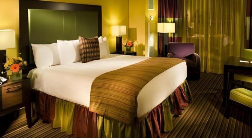 Resort Eastside Cannery Casino 3*