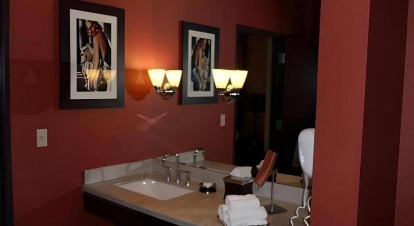 Eastside Cannery Casino Resort