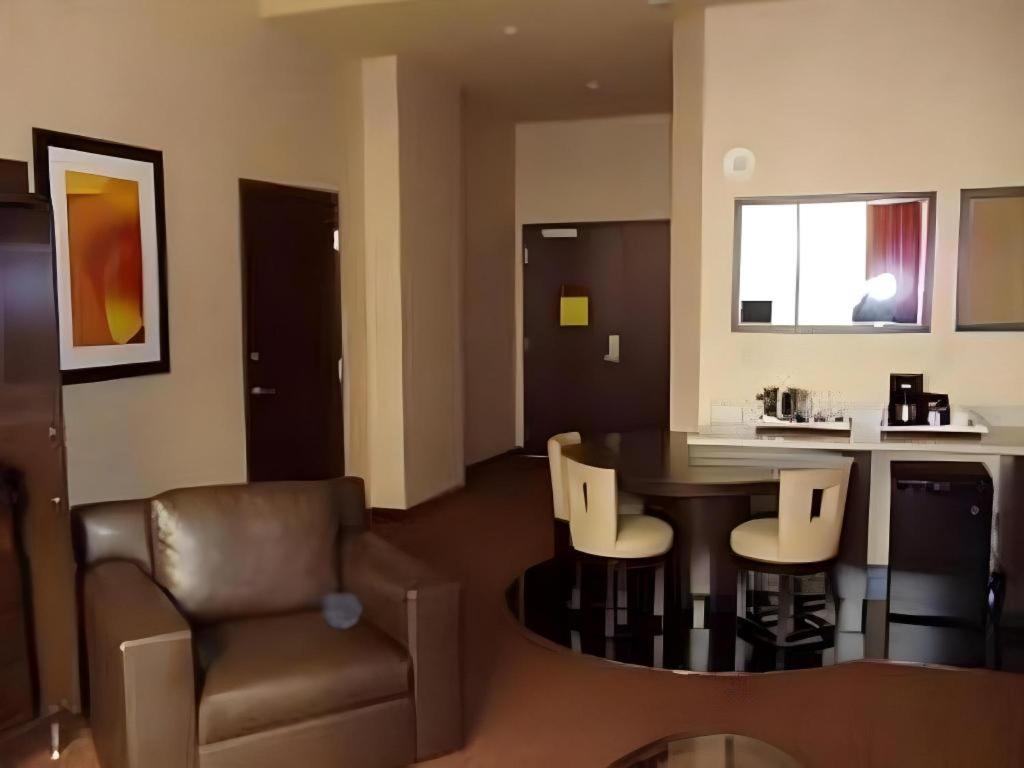 Eastside Cannery Casino 3*