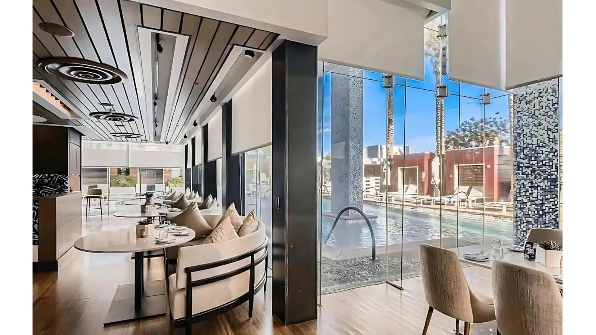 Hotel Vista Balcony Collection - Stripsuite Palms Place Hotel, & Casino Las Vegas