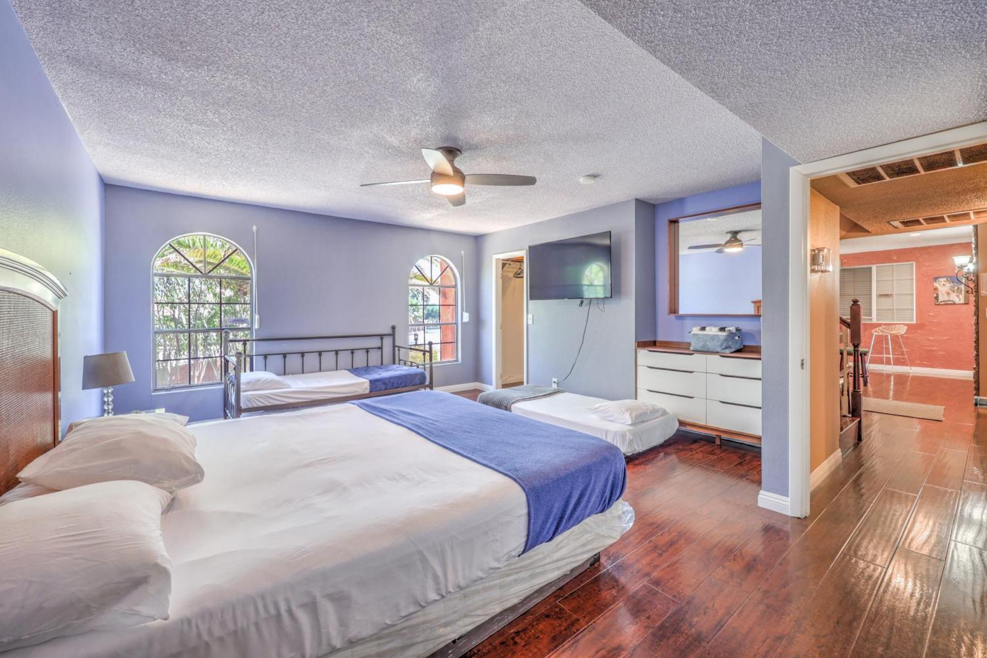 The Oasis At The Lakes Bed & Breakfast Las Vegas