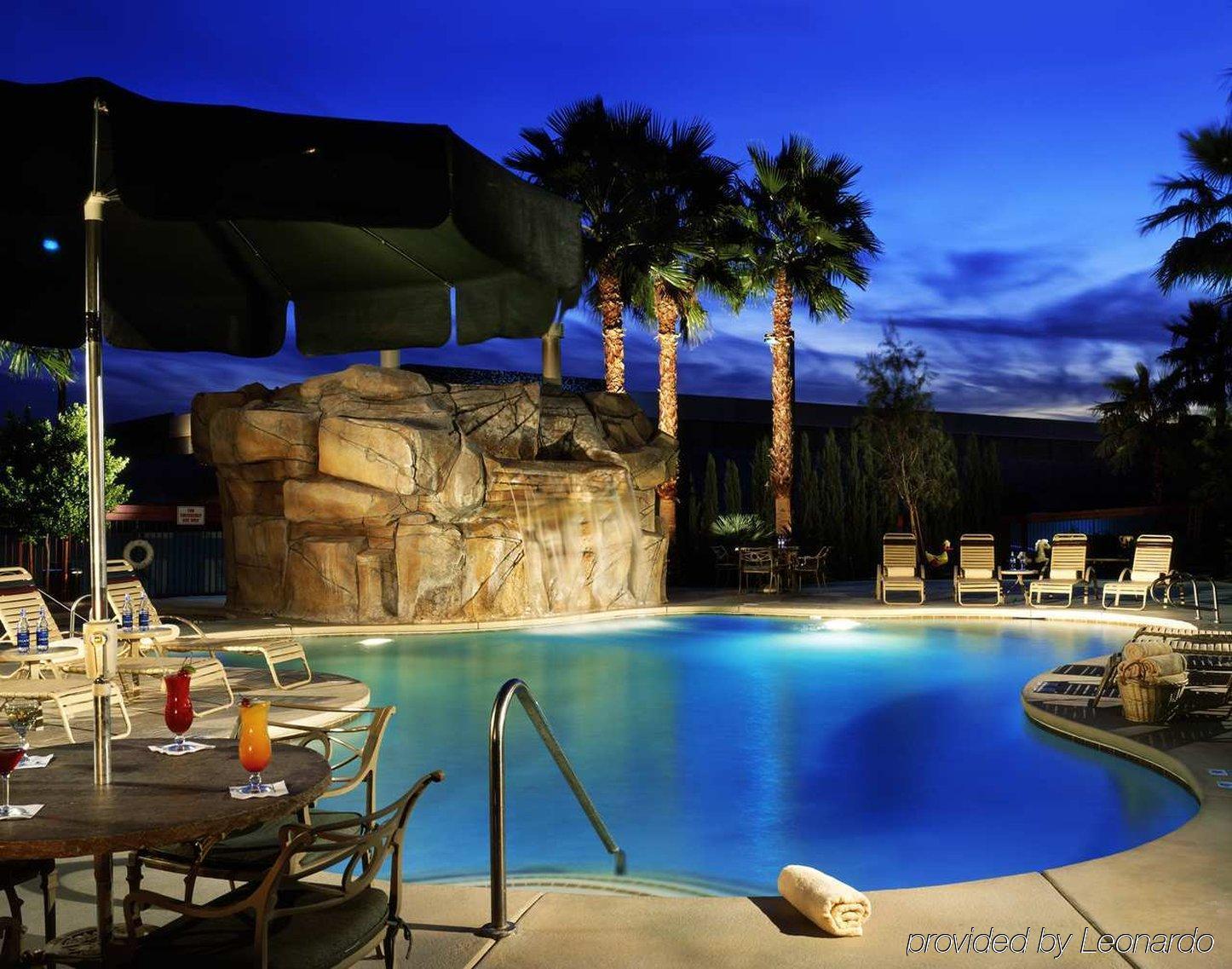 Hampton Tropicana Hotel 3*