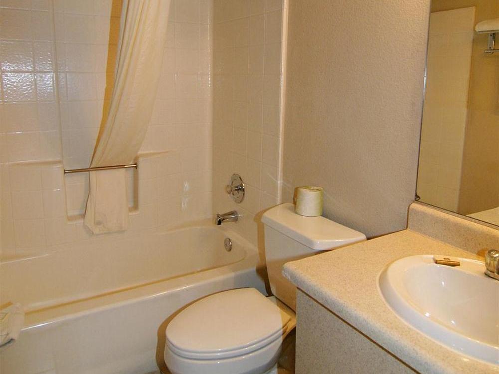 Americas Value Downtown Vegas Hotel