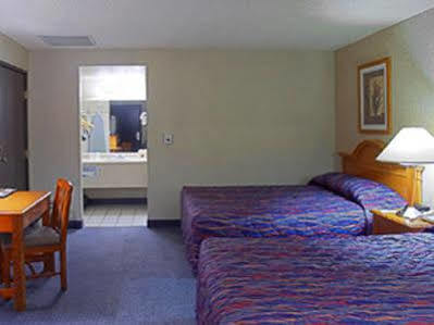 Americas Value Downtown Vegas Hotel
