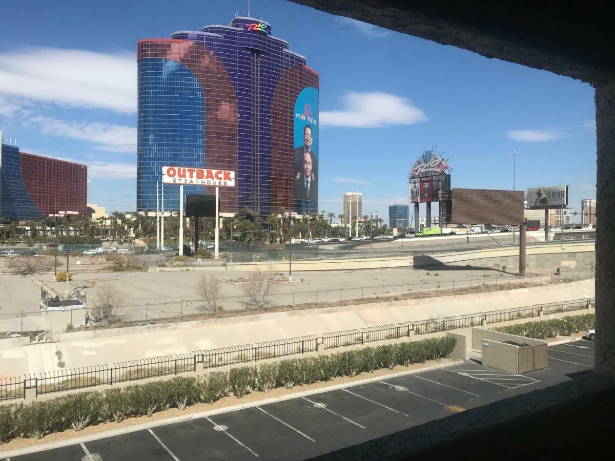 Strip View Luxury Apartment