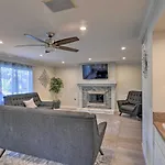 Las Vegas House With Pool And Hot Tub - 1 Mi To Strip!