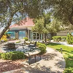 La Quinta By Wyndham Las Vegas Summerlin Tech